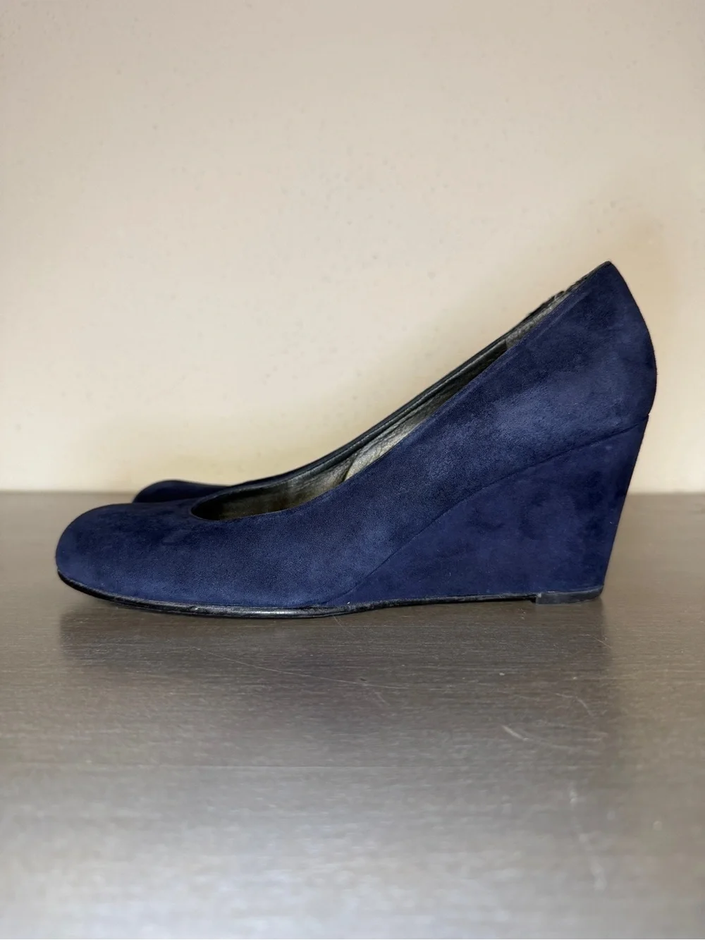 Stuart Weitzman Navy Blue Suede Wedge Pumps Round Toe Dress Shoes Spain Size 8